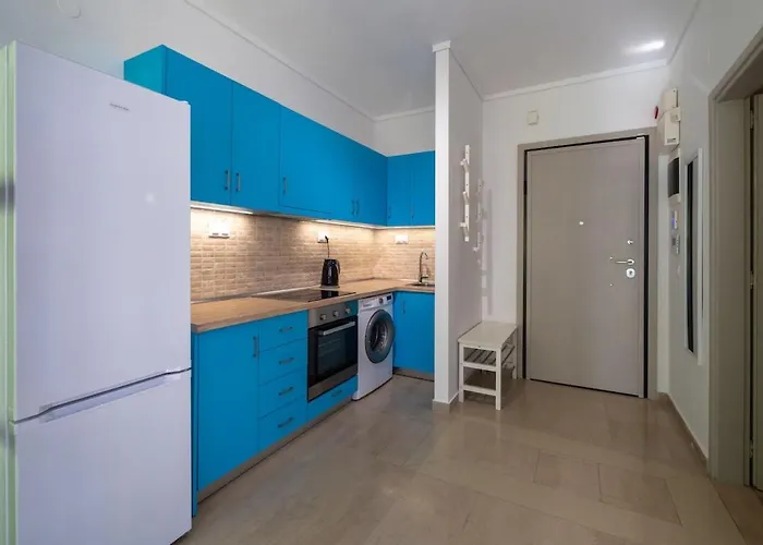 The Radiant Nest, By Jo & Key Living Apartament