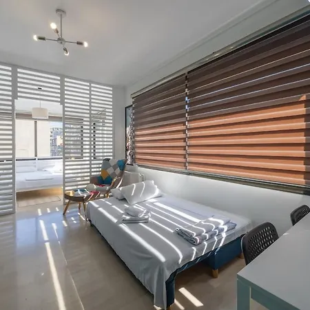 Apartamento The Radiant Nest, By Jo & Key Living *