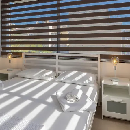 The Radiant Nest, By Jo & Key Living Apartamento Tesalónica